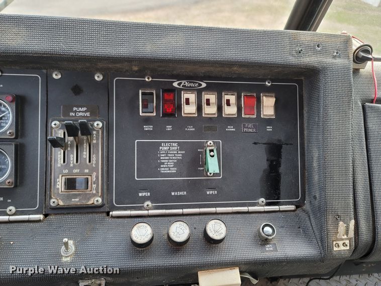 image for item MB9831 1981 Oshkosh V-1624M SPCL  pumper fire truck