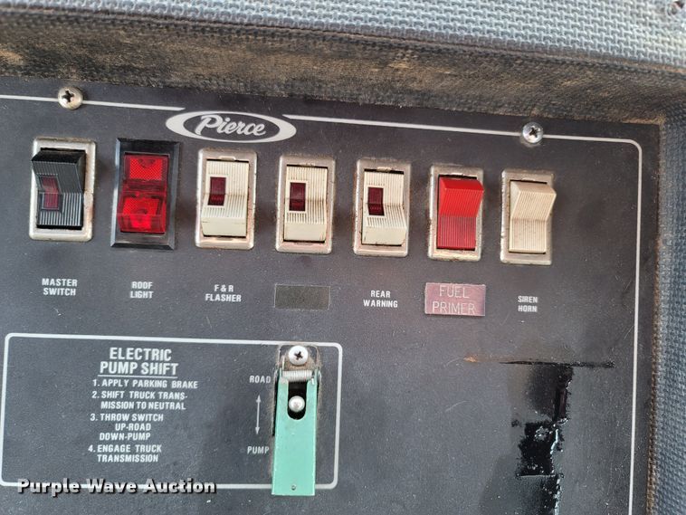 image for item MB9831 1981 Oshkosh V-1624M SPCL  pumper fire truck