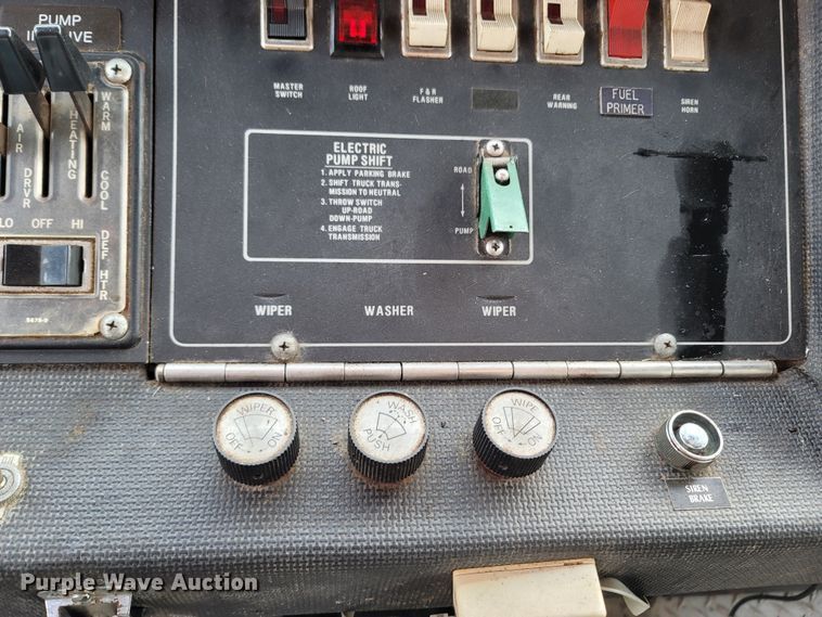 image for item MB9831 1981 Oshkosh V-1624M SPCL  pumper fire truck