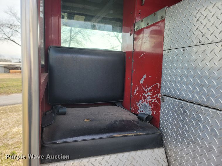 image for item MB9831 1981 Oshkosh V-1624M SPCL  pumper fire truck