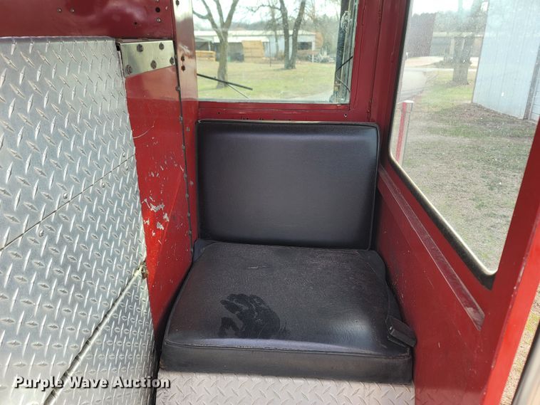 image for item MB9831 1981 Oshkosh V-1624M SPCL  pumper fire truck