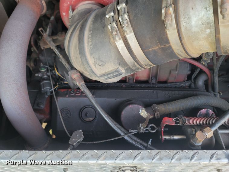 image for item MB9831 1981 Oshkosh V-1624M SPCL  pumper fire truck