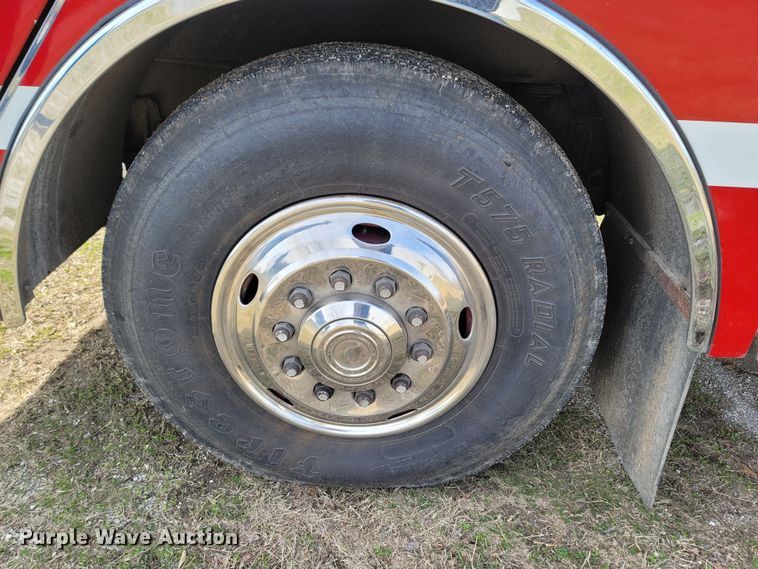 image for item MB9831 1981 Oshkosh V-1624M SPCL  pumper fire truck