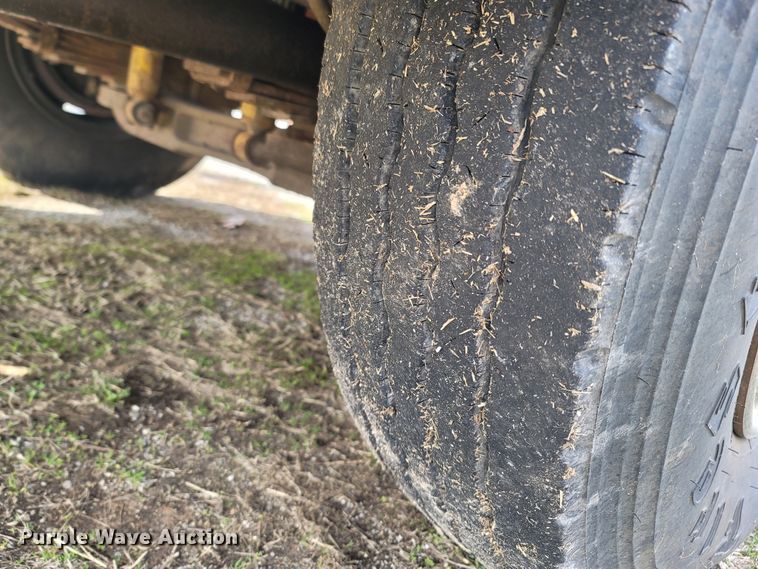 image for item MB9831 1981 Oshkosh V-1624M SPCL  pumper fire truck