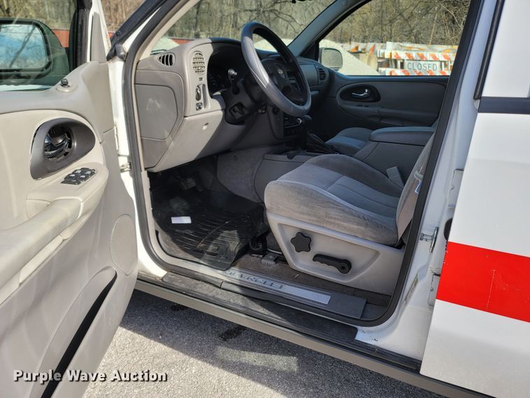 image for item MB9833 2005 Chevrolet TrailBlazer  SUV