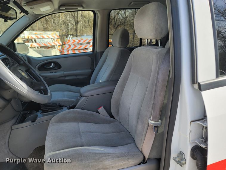 image for item MB9833 2005 Chevrolet TrailBlazer  SUV