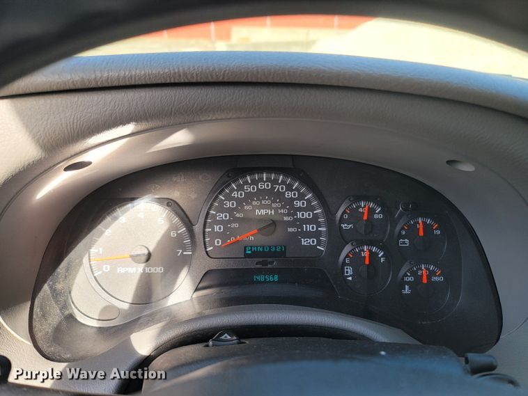 image for item MB9833 2005 Chevrolet TrailBlazer  SUV