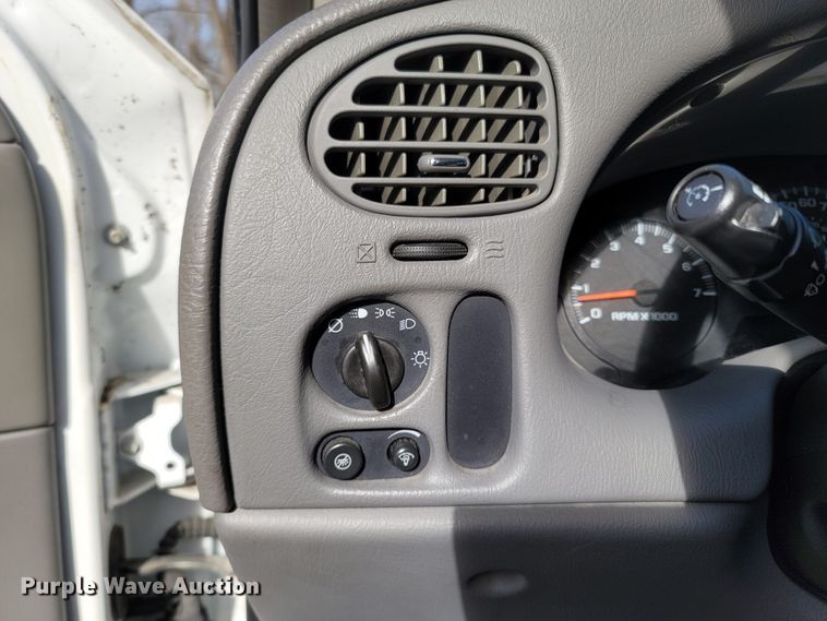 image for item MB9833 2005 Chevrolet TrailBlazer  SUV