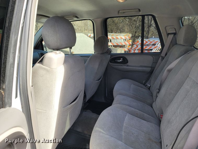 image for item MB9833 2005 Chevrolet TrailBlazer  SUV