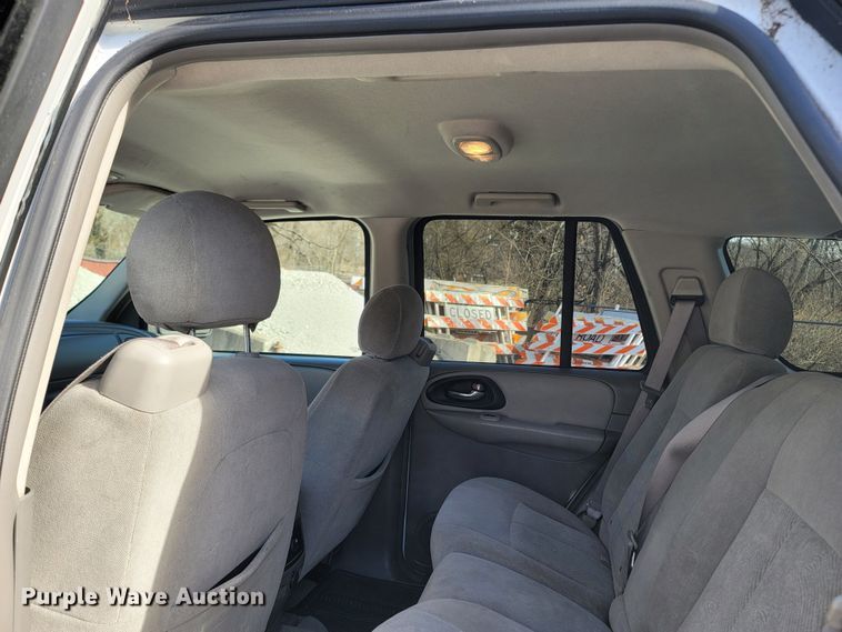 image for item MB9833 2005 Chevrolet TrailBlazer  SUV