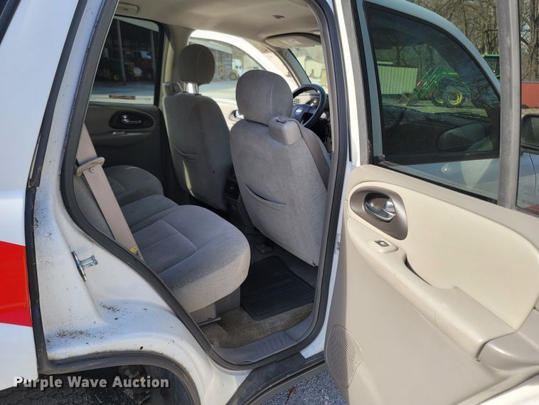 image for item MB9833 2005 Chevrolet TrailBlazer  SUV