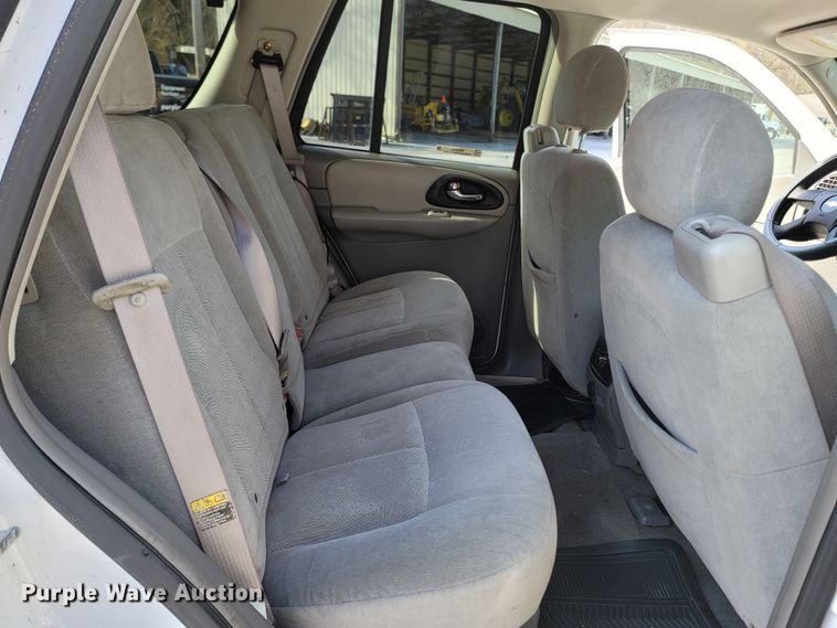 image for item MB9833 2005 Chevrolet TrailBlazer  SUV