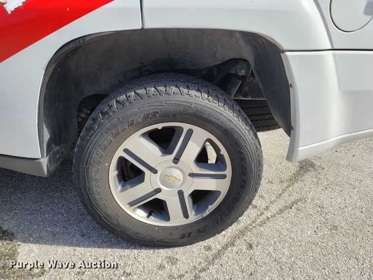 image for item MB9833 2005 Chevrolet TrailBlazer  SUV