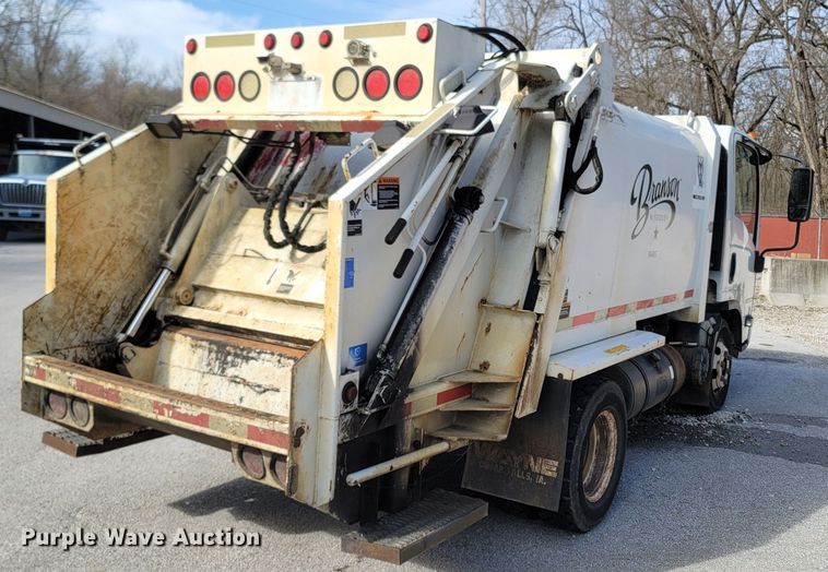 image for item MB9834 2008 Isuzu NPR  refuse truck