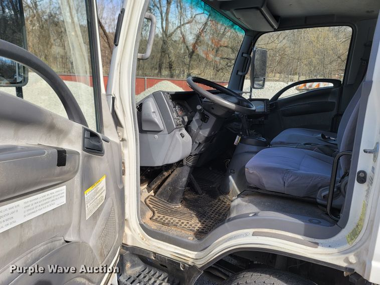 image for item MB9834 2008 Isuzu NPR  refuse truck