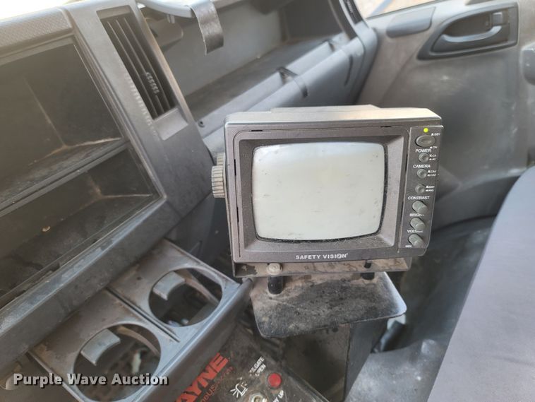 image for item MB9834 2008 Isuzu NPR  refuse truck