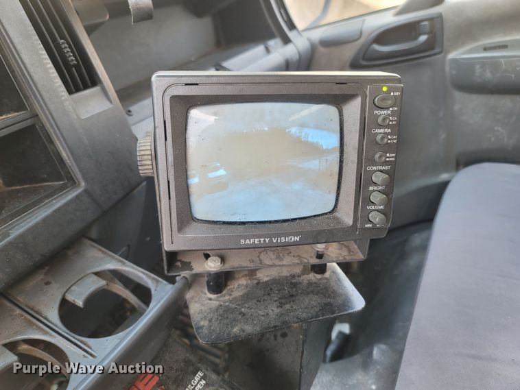 image for item MB9834 2008 Isuzu NPR  refuse truck