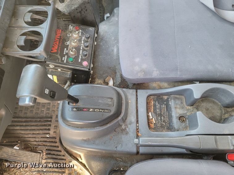 image for item MB9834 2008 Isuzu NPR  refuse truck