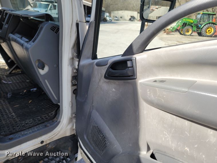 image for item MB9834 2008 Isuzu NPR  refuse truck