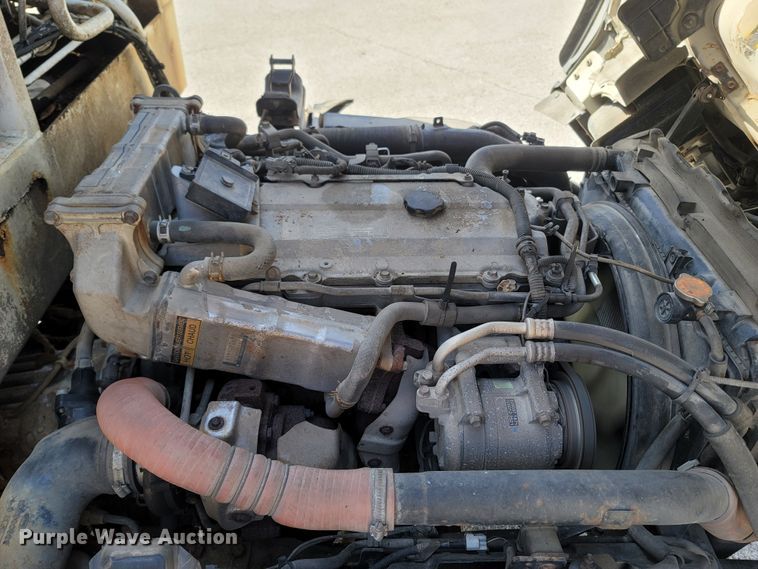 image for item MB9834 2008 Isuzu NPR  refuse truck