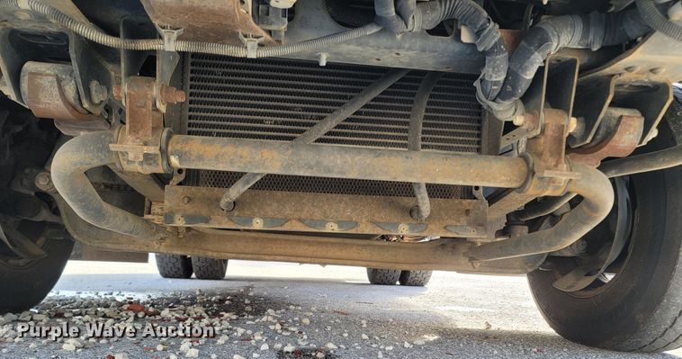 image for item MB9834 2008 Isuzu NPR  refuse truck