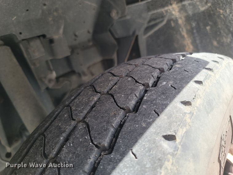 image for item MB9834 2008 Isuzu NPR  refuse truck