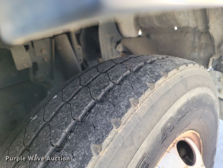 image for item MB9834 2008 Isuzu NPR  refuse truck