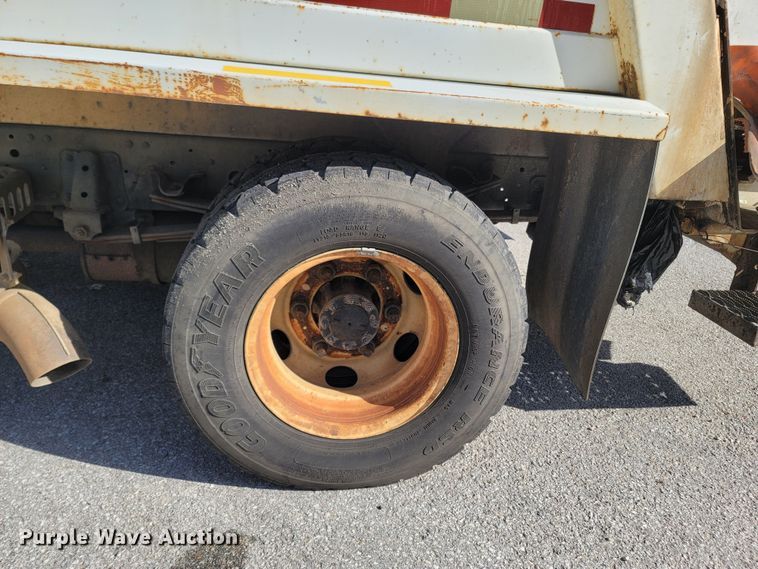 image for item MB9834 2008 Isuzu NPR  refuse truck