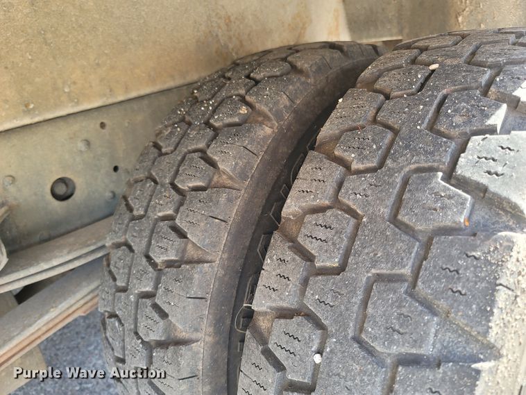 image for item MB9834 2008 Isuzu NPR  refuse truck