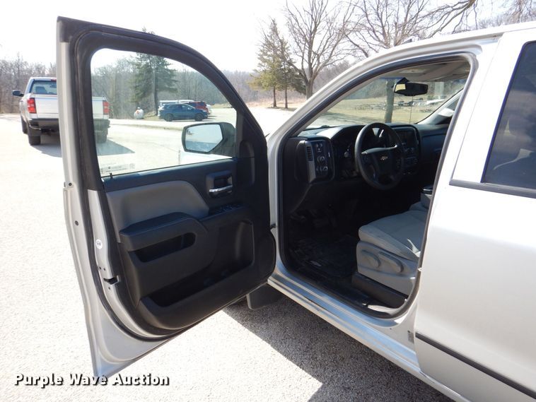 image for item MC9838 2014 Chevrolet Silverado 1500  Double Cab pickup truck