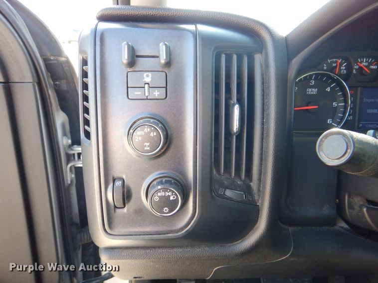 image for item MC9838 2014 Chevrolet Silverado 1500  Double Cab pickup truck