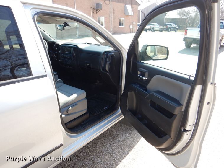 image for item MC9838 2014 Chevrolet Silverado 1500  Double Cab pickup truck