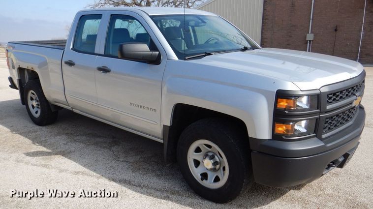 image for item MC9839 2015 Chevrolet Silverado 1500  Double Cab pickup truck