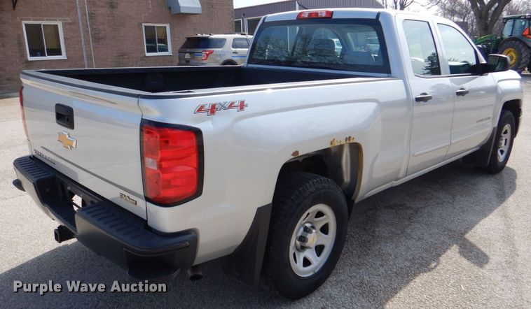image for item MC9839 2015 Chevrolet Silverado 1500  Double Cab pickup truck