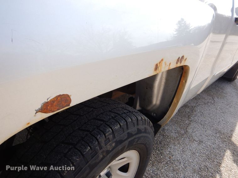 image for item MC9839 2015 Chevrolet Silverado 1500  Double Cab pickup truck