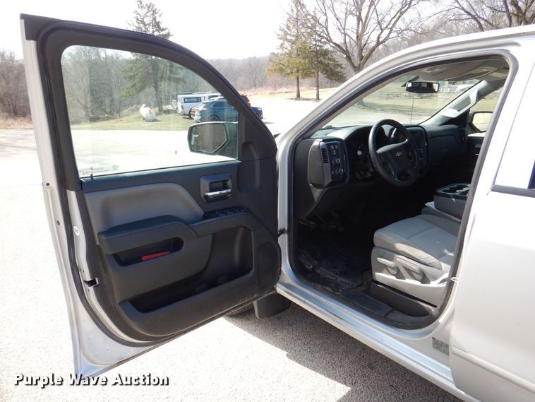 image for item MC9839 2015 Chevrolet Silverado 1500  Double Cab pickup truck