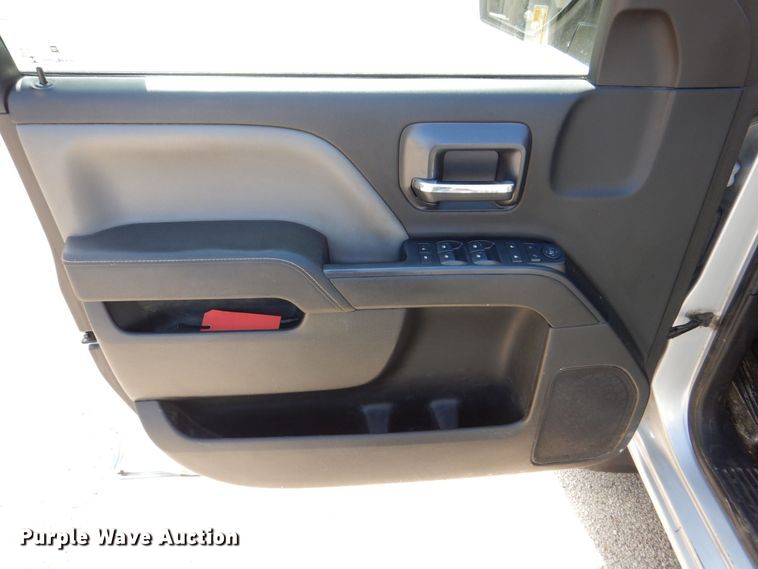 image for item MC9839 2015 Chevrolet Silverado 1500  Double Cab pickup truck