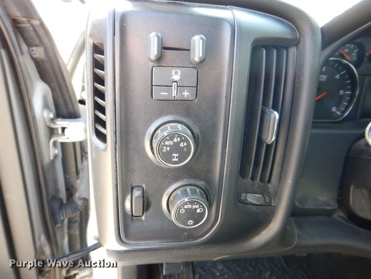 image for item MC9839 2015 Chevrolet Silverado 1500  Double Cab pickup truck
