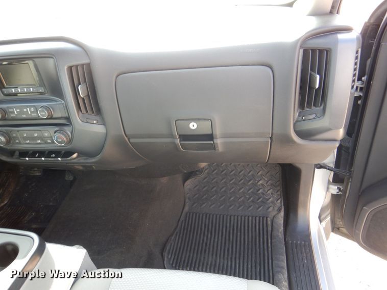 image for item MC9839 2015 Chevrolet Silverado 1500  Double Cab pickup truck