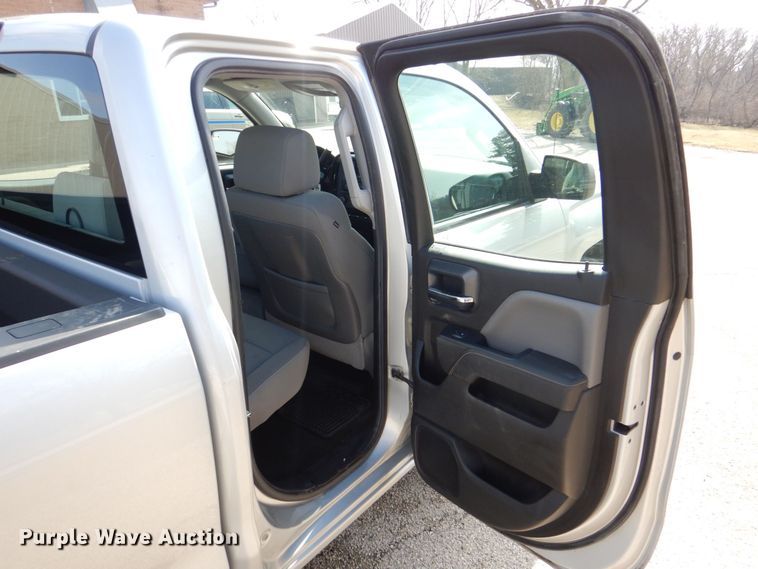 image for item MC9839 2015 Chevrolet Silverado 1500  Double Cab pickup truck