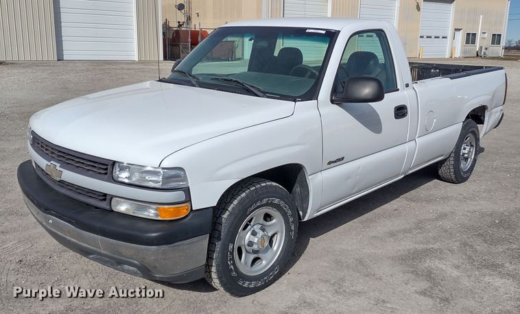 image for item MD9433 2001 Chevrolet Silverado 1500  pickup truck