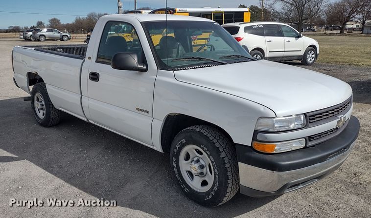 image for item MD9433 2001 Chevrolet Silverado 1500  pickup truck