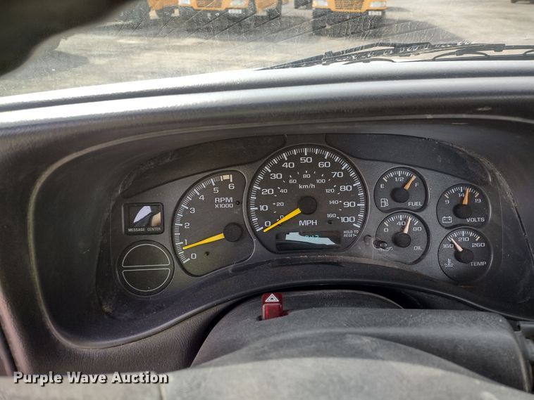 image for item MD9433 2001 Chevrolet Silverado 1500  pickup truck