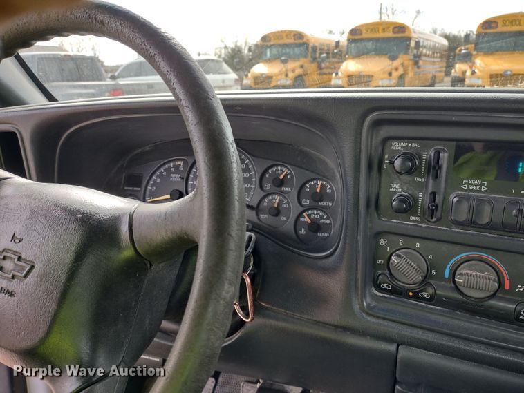 image for item MD9433 2001 Chevrolet Silverado 1500  pickup truck