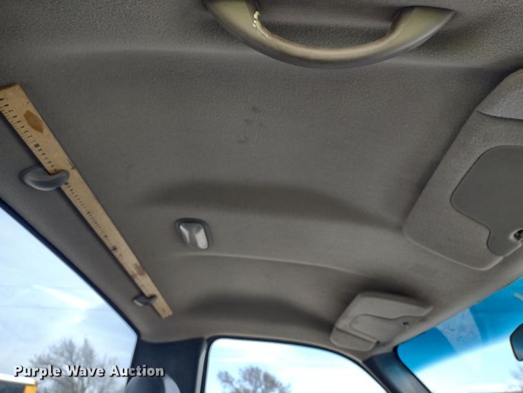 image for item MD9433 2001 Chevrolet Silverado 1500  pickup truck