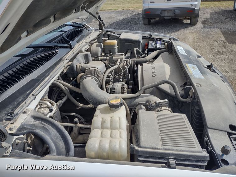 image for item MD9433 2001 Chevrolet Silverado 1500  pickup truck