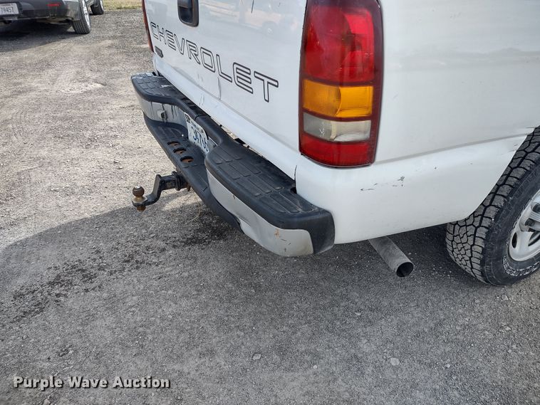 image for item MD9433 2001 Chevrolet Silverado 1500  pickup truck