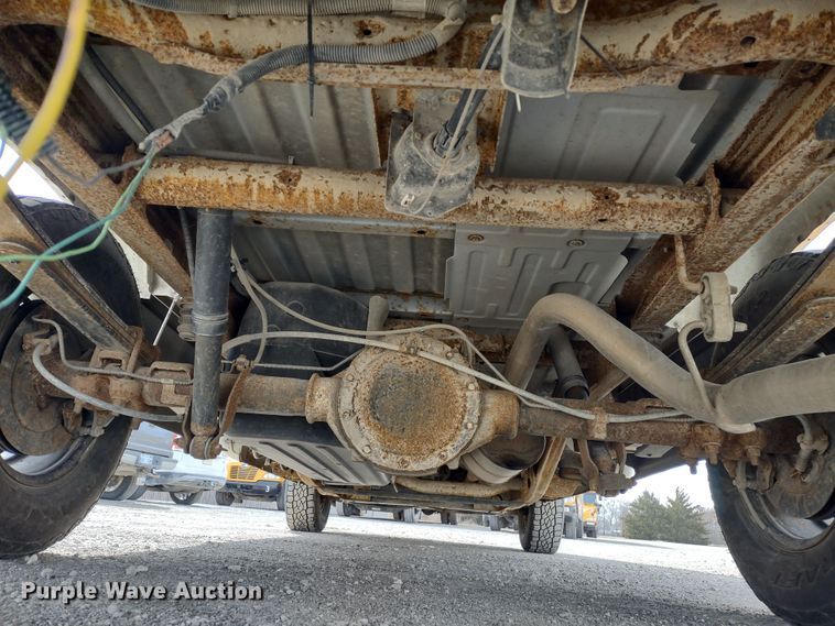 image for item MD9433 2001 Chevrolet Silverado 1500  pickup truck