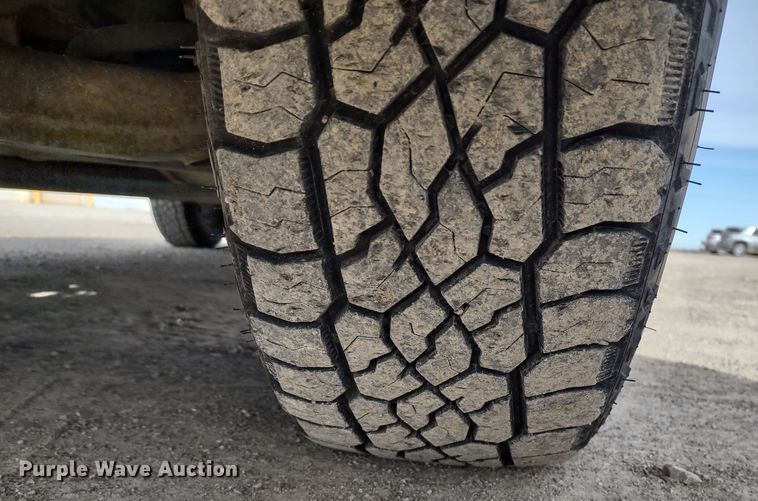 image for item MD9433 2001 Chevrolet Silverado 1500  pickup truck