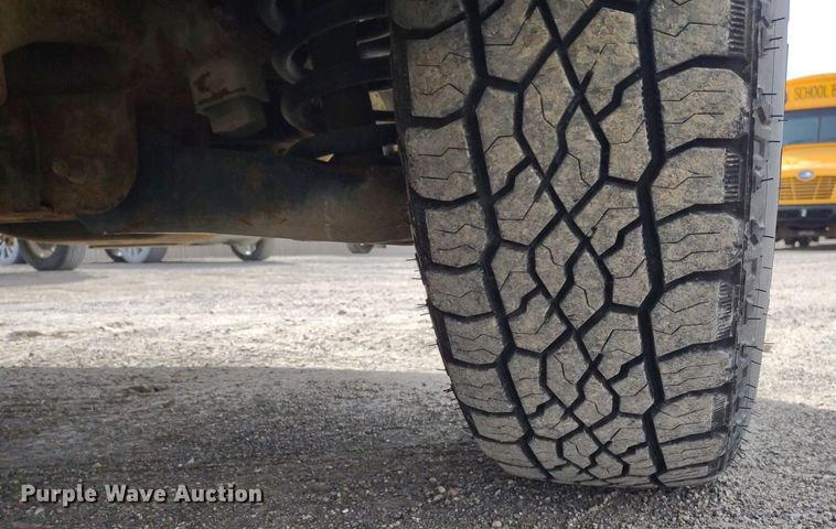 image for item MD9433 2001 Chevrolet Silverado 1500  pickup truck